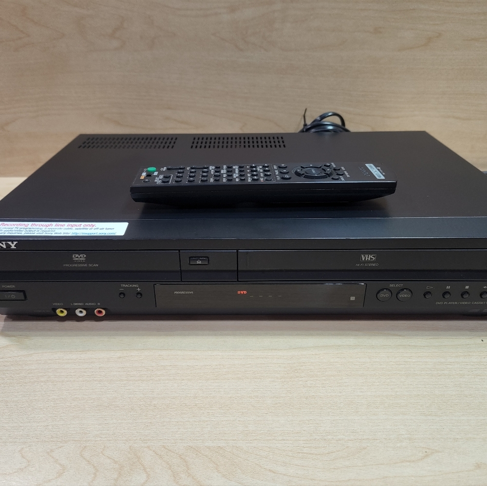 Sony SLV-D380P DVD/VHS Tunerless Progressive Scan Combo Player 2009